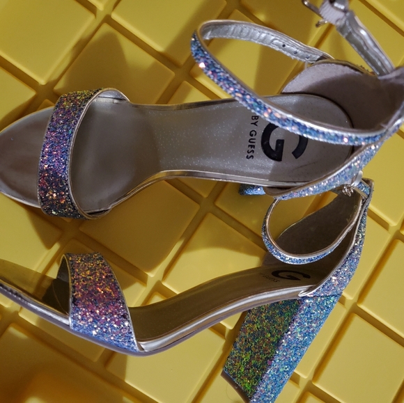 High Heels - Picture 2 of 2